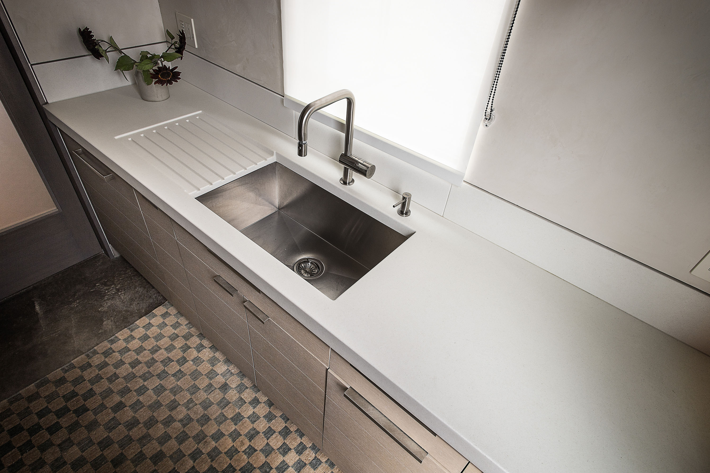 UnderMount Sink with Concrete Countertop, N626 Snow