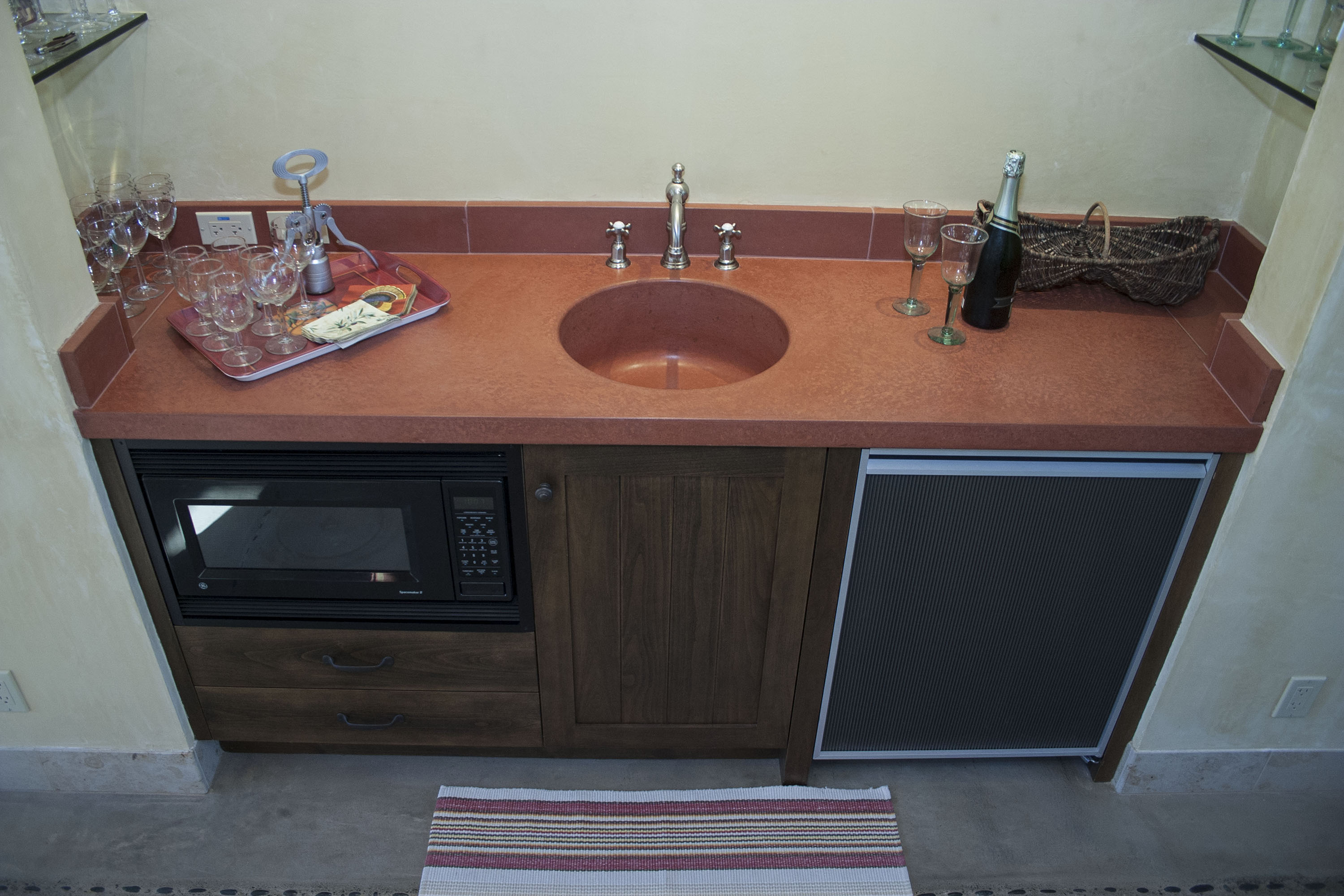 Round Integrated Countertop Sink, N615 Paprika