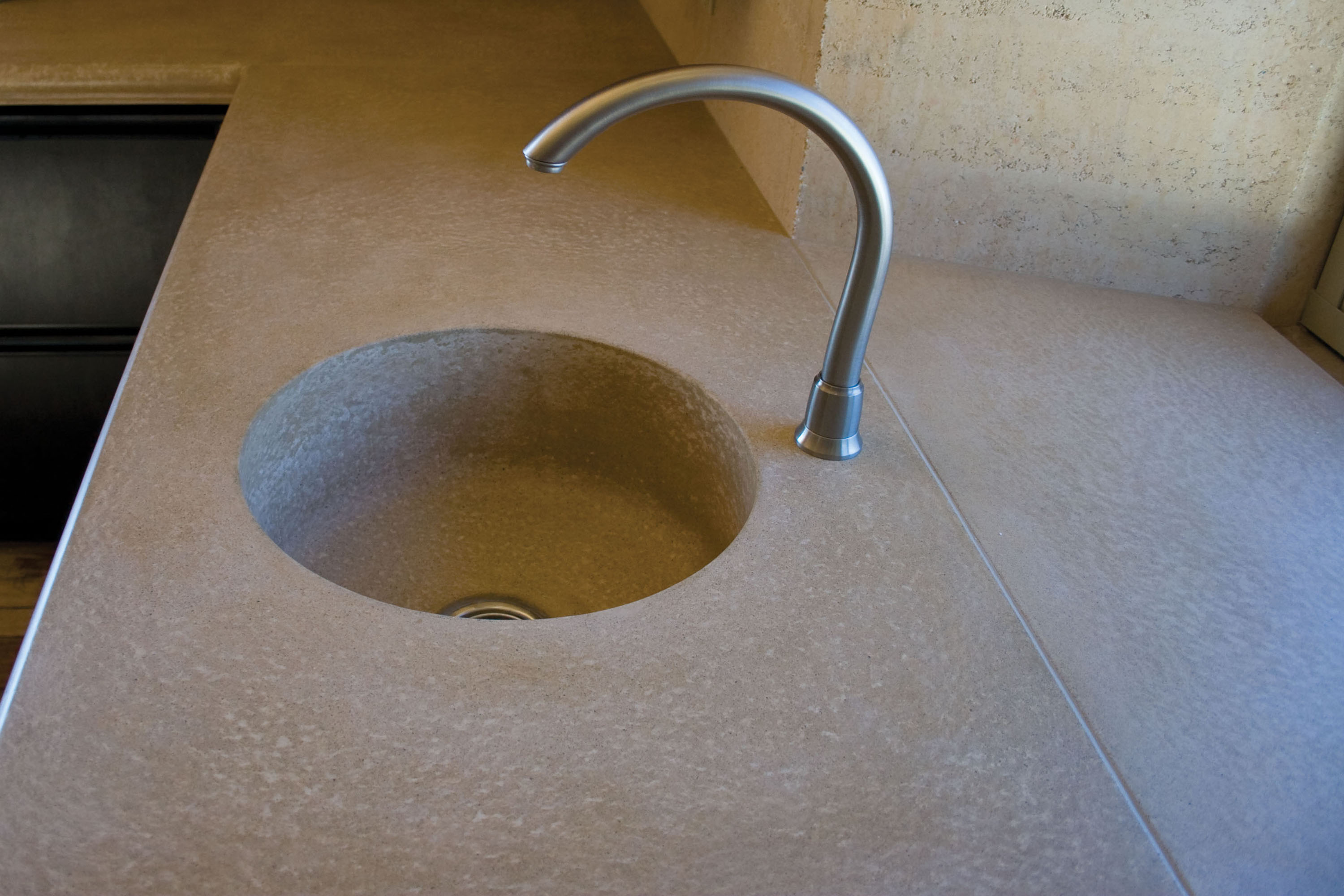 Round Integrated Countertop Sink, N606 Thyme